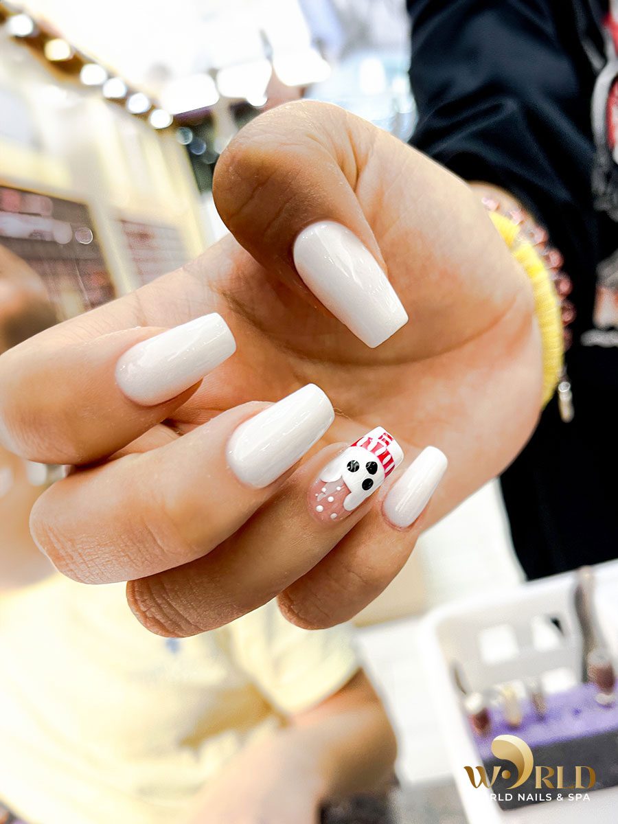 WORLD NAIL & SPA